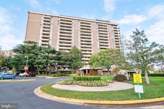 1800 Old Meadow Rd Apt 915, Mc Lean, VA, 22102