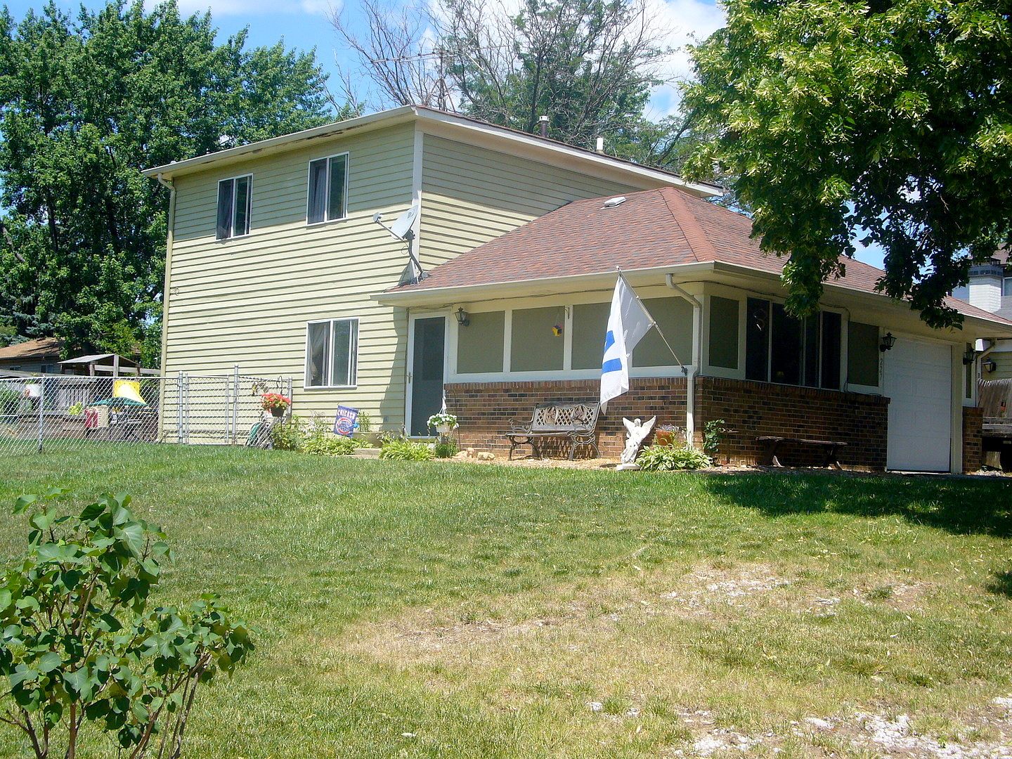 Main image