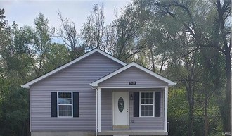 132 S Olive St, Pacific, MO, 63069