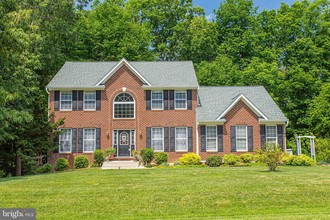 6329 Grant Chapman Dr, La Plata, MD, 20646