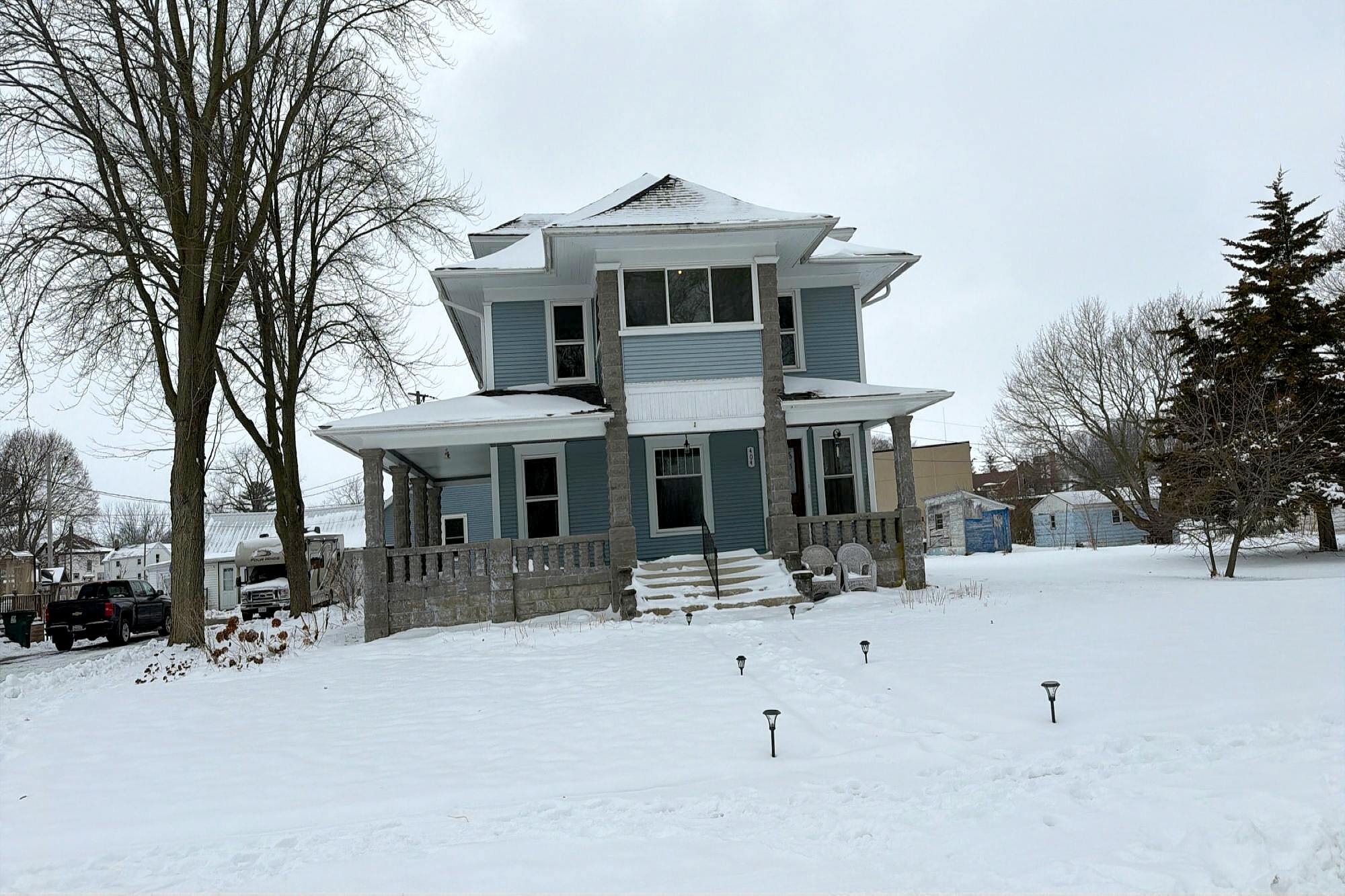 Main image