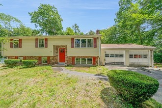 36 Kalmia Rd, Holbrook, MA, 02343