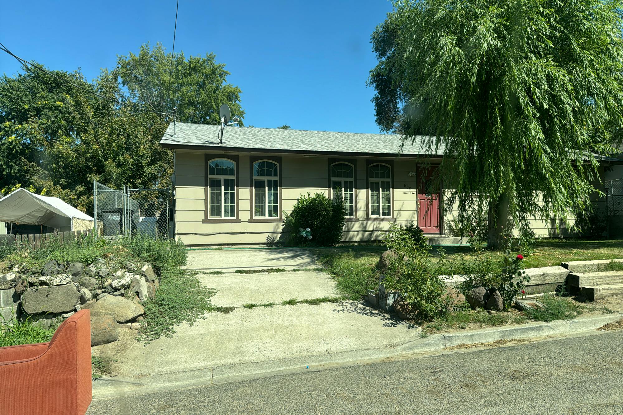 Main image