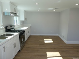 Penfield Ave, Canoga Park, CA, 91306