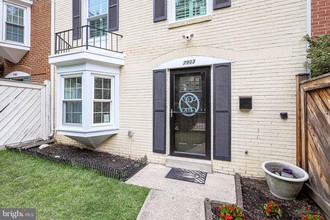 Central Park Cir, Alexandria, VA, 22309