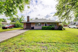 9404 Se 42nd Ave, Milwaukie, OR, 97222