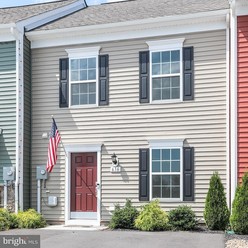 636 Thumper Dr, Ranson, WV, 25438