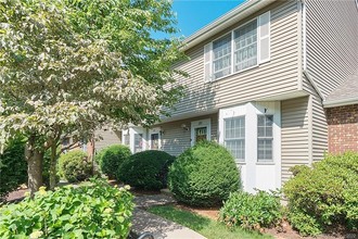 205 Holly Hill Dr 205, Rocky Hill, CT, 06067
