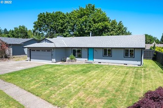 607 Se 17th St, Troutdale, OR, 97060