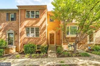 10108 Ebenshire Ct, Oakton, VA, 22124