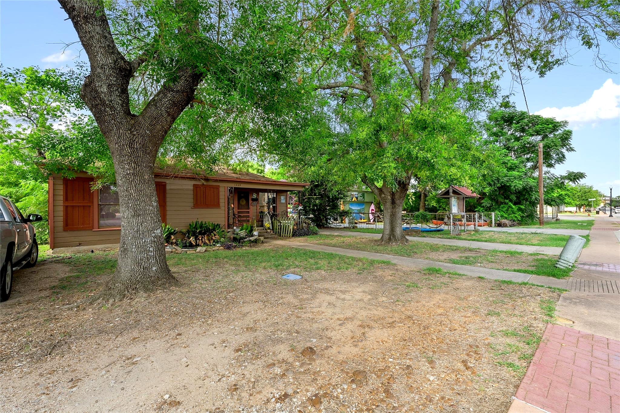 Main image