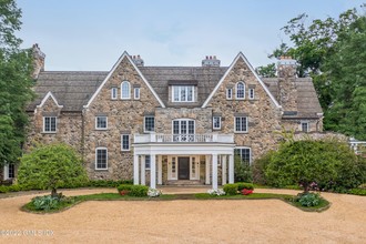 15 Upper Cross Rd, Greenwich, CT, 06831