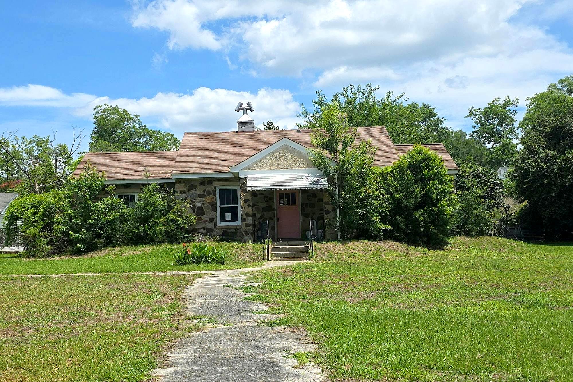 Main image