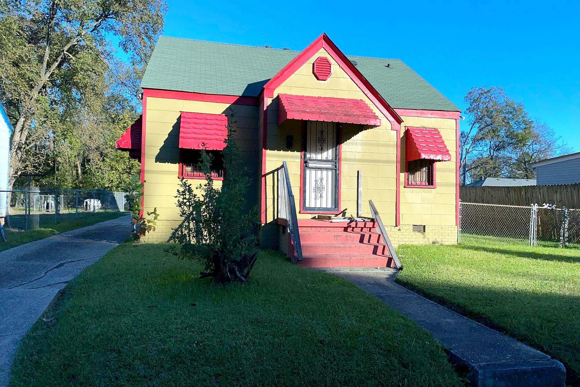Main image