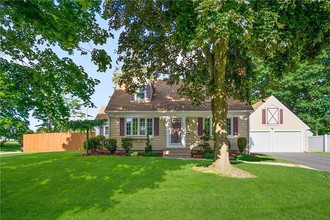 10 Drumsna Ct, Warwick, RI, 02886