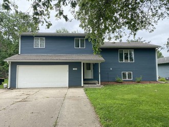 502 S Norbeck St, Vermillion, SD, 57069