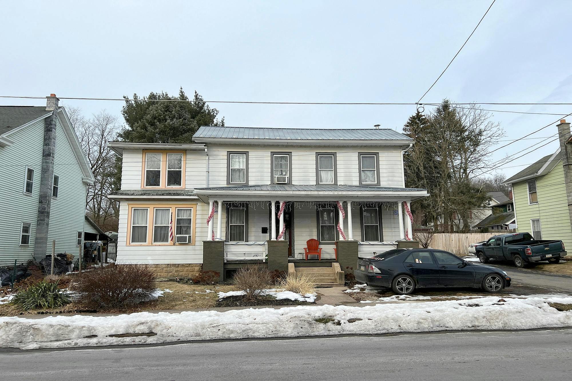 Main image