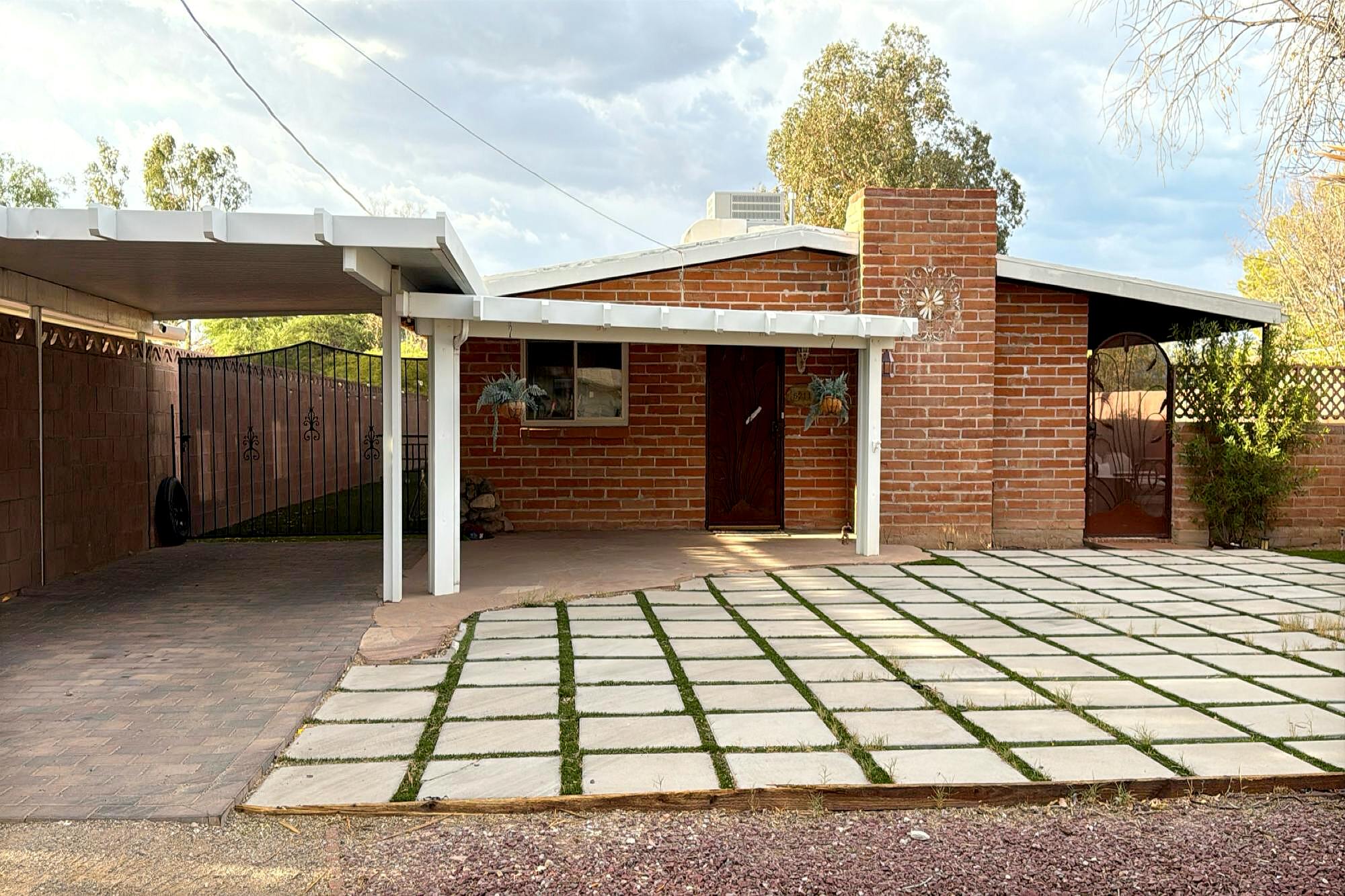 Main image