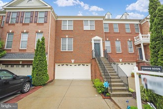 25579 America Sq, Chantilly, VA, 20152