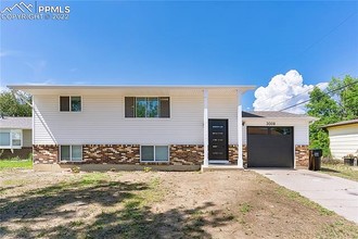 3008 Mission St, Colorado Springs, CO, 80909