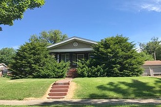 Broad Pl, Springfield, IL, 62703