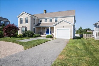 Wolcott Ave, Middletown, RI, 02842