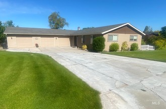 2225 Valley View Dr, Weiser, ID, 83672