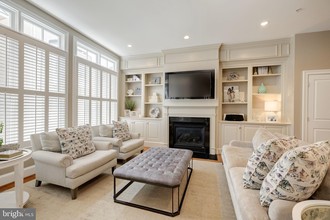 Bracey Ln, Alexandria, VA, 22314