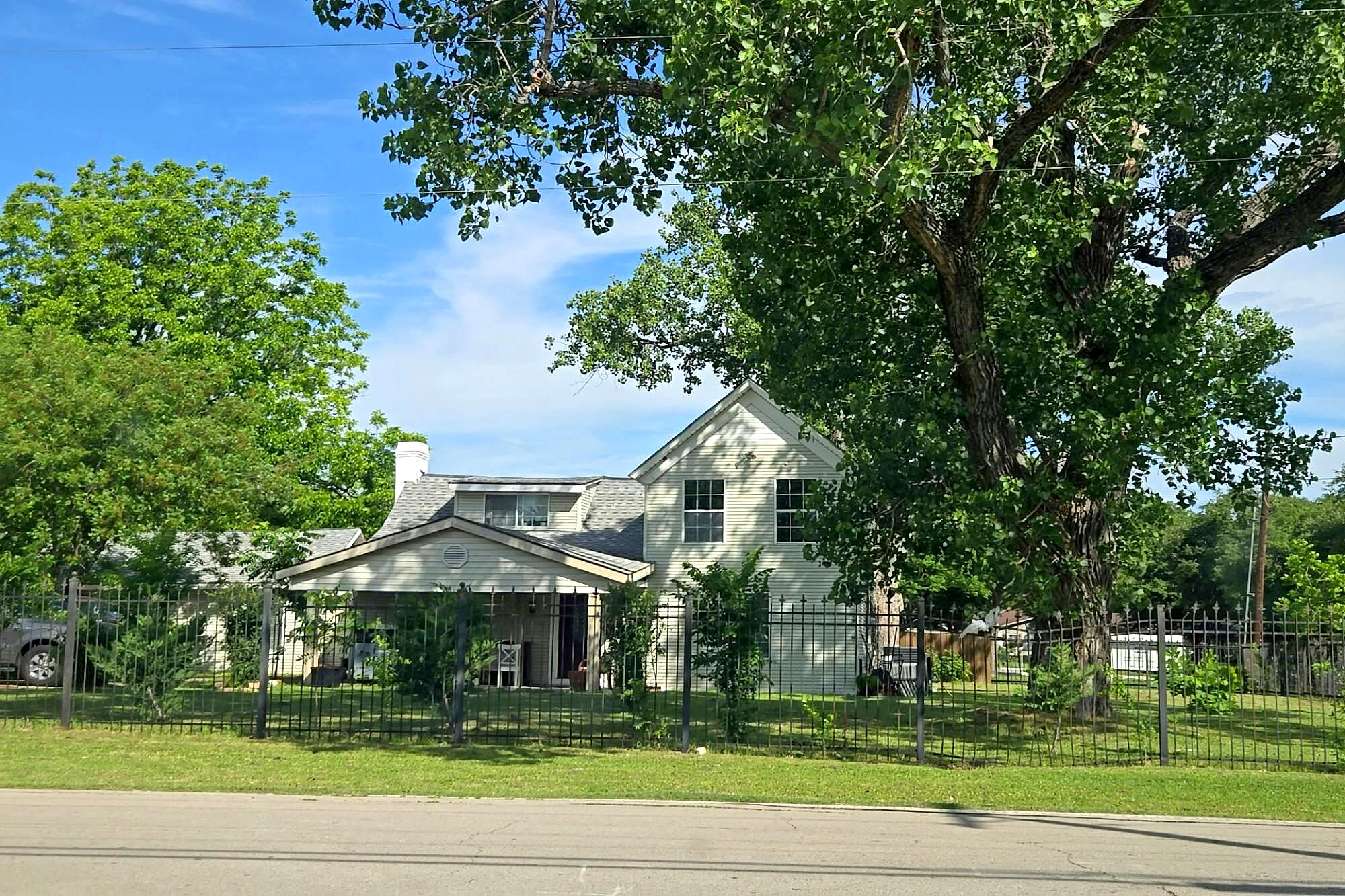 Main image