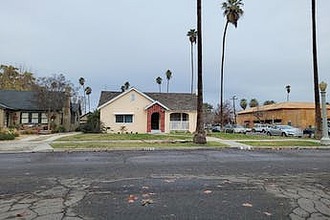 E Kerckhoff Ave, Fresno, CA, 93702