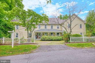 200 Walnut Ln Nw, Vienna, VA, 22180
