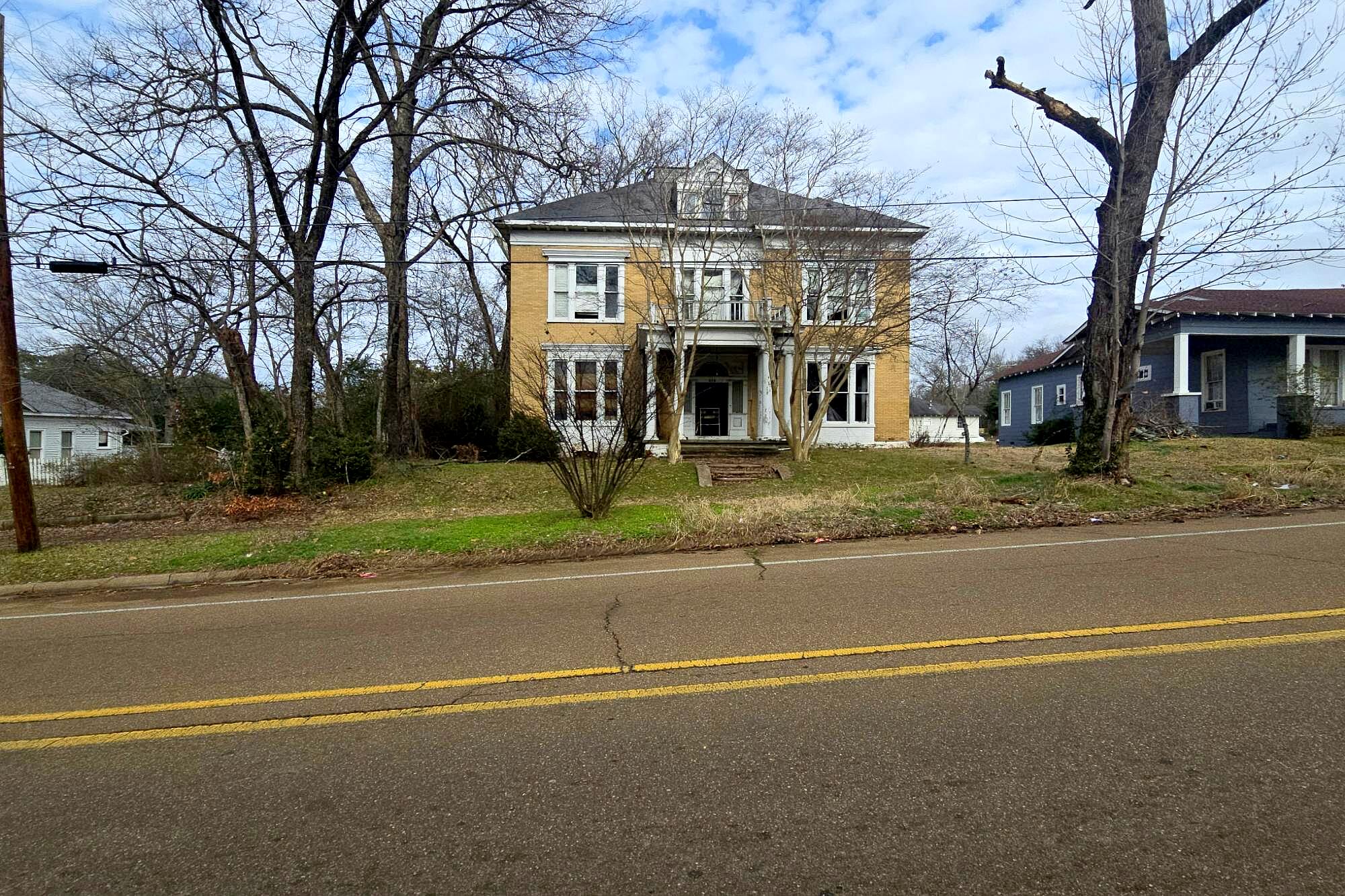 Main image