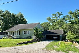 Van Winkle Dr, Canton, IL, 61520
