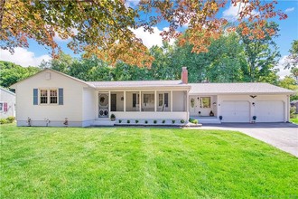 6 Crestview Cir, Enfield, CT, 06082