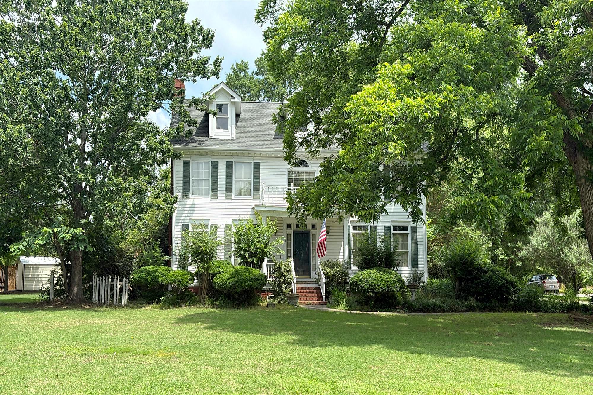 Main image