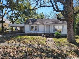 W Maple, Benton, AR, 72015