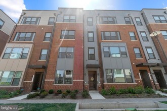 16206 Connors Way 59, Derwood, MD, 20855