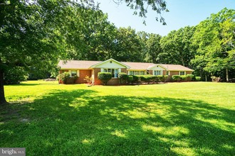 9575 Sharon Ave, La Plata, MD, 20646