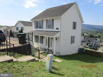 Thompson St, Strasburg, VA, 22657