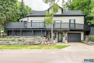 301 N Spring Ave, Sioux Falls, SD, 57104