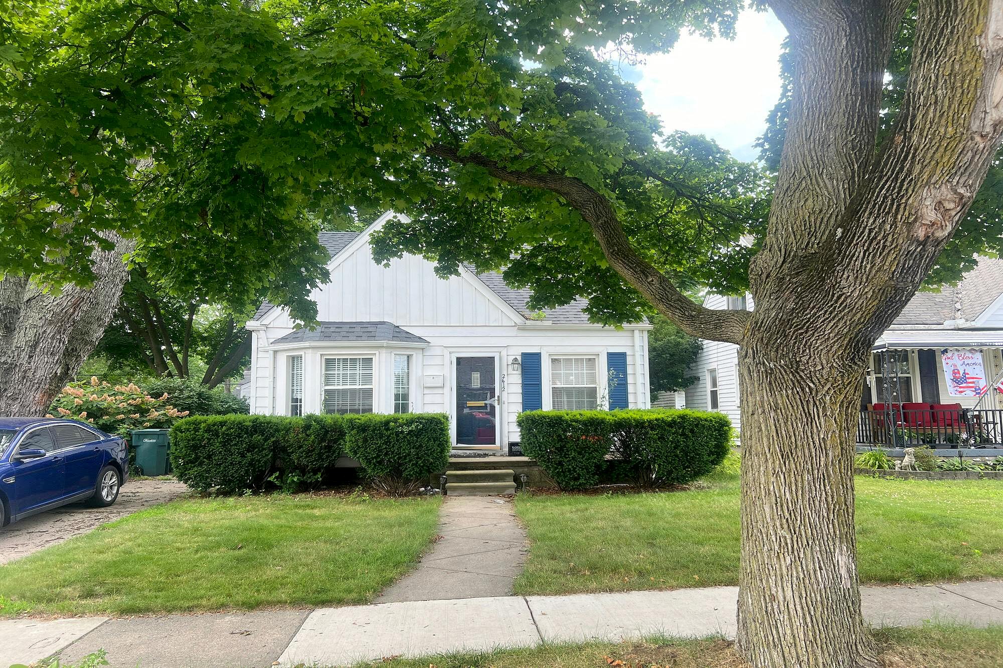 Main image