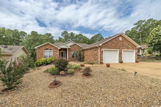 5 Campeon Ct, Hot Springs, AR, 71909