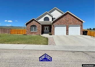 125 Indian Lookout Dr, Lander, WY, 82520