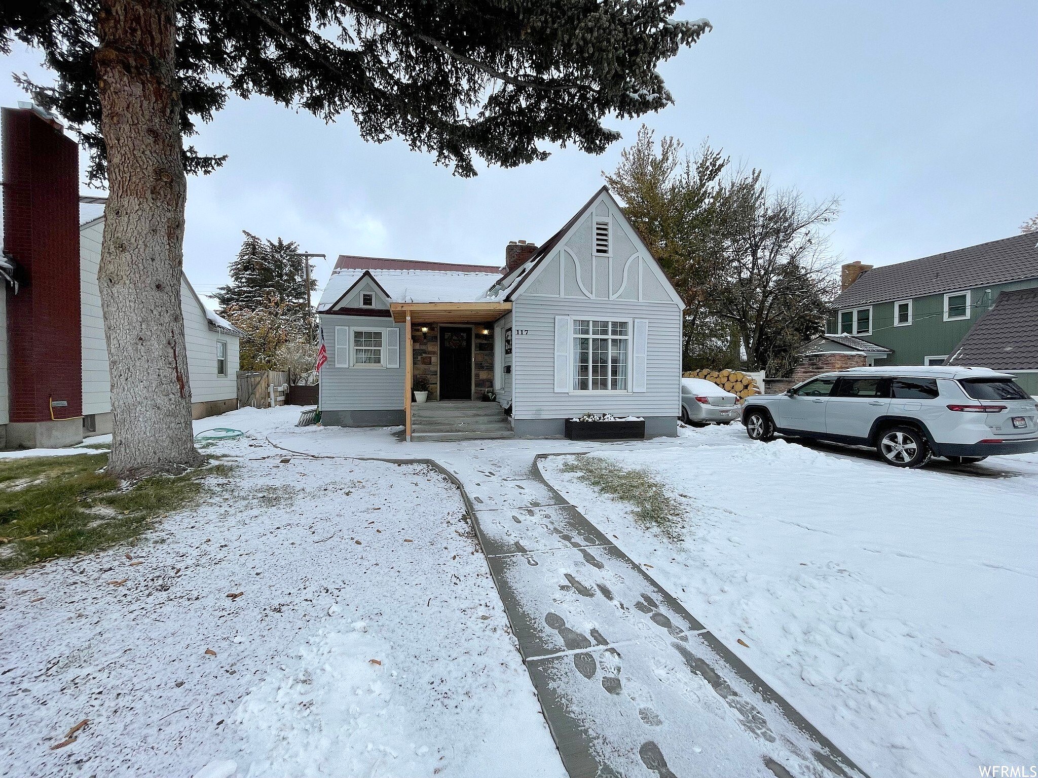 Main image