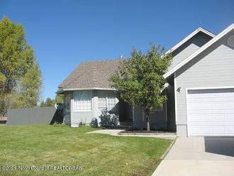 181 W Rendezvous St, Pinedale, WY, 82941