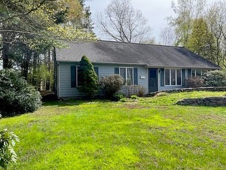 Central St, Narragansett, RI, 02882