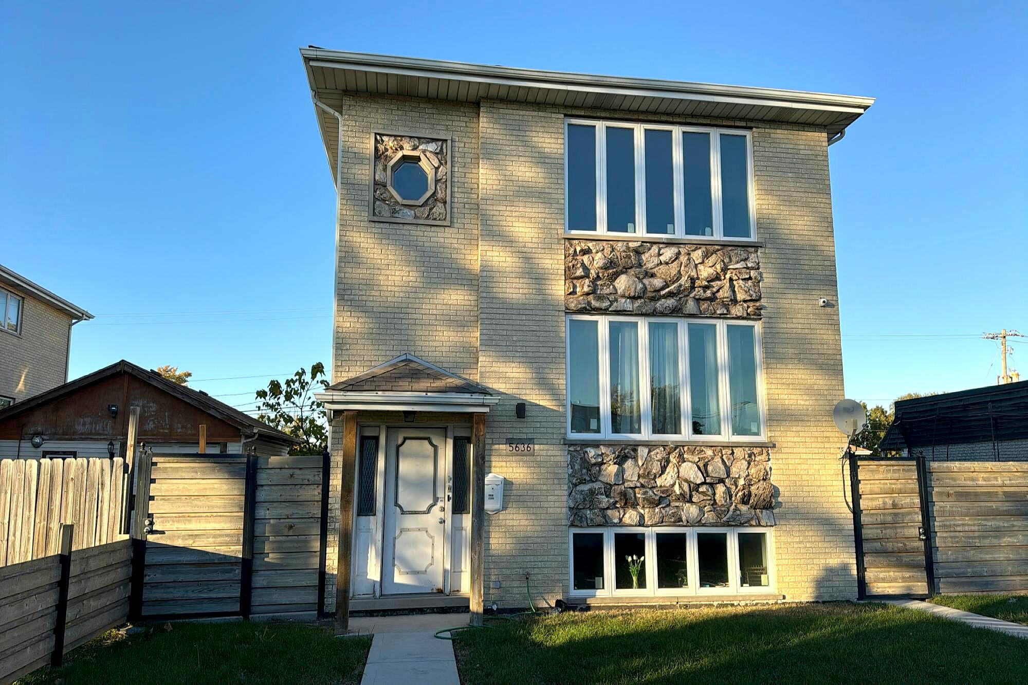 Main image