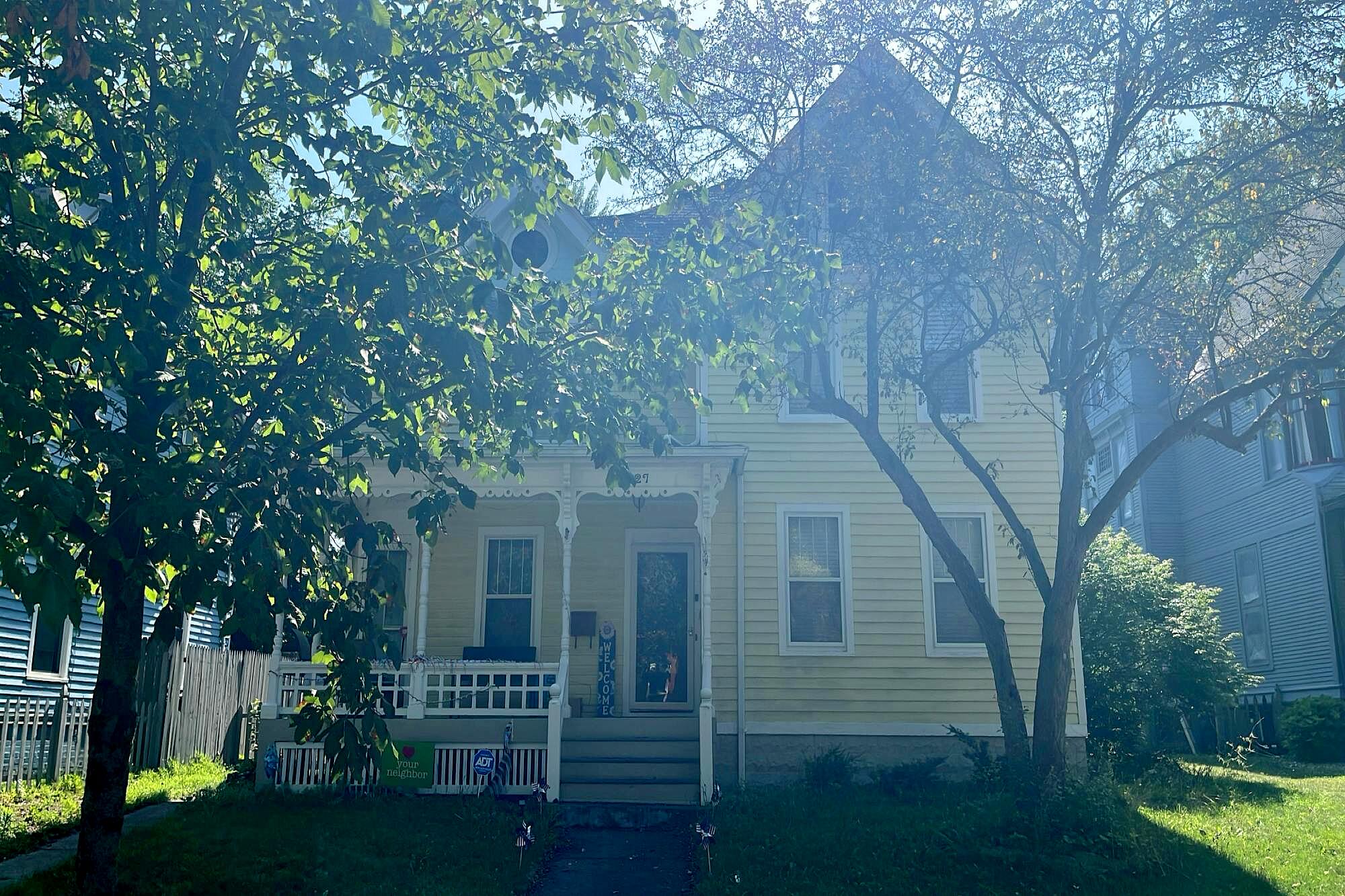 Main image