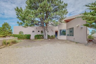 602 Cedar Hill Rd Ne, Albuquerque, NM, 87122