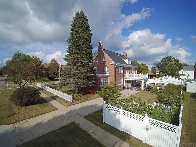 Main image